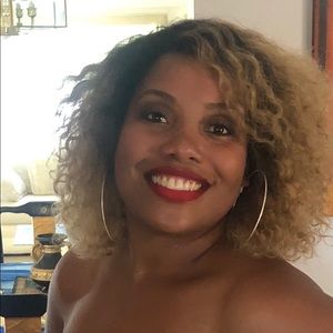 Meet your Posher, Renee